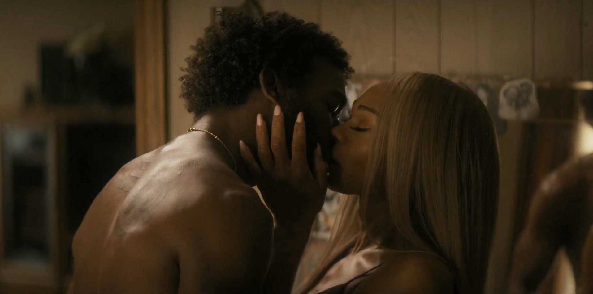 Trig-Kisses-Imani-on-The-Chi-season-4-episode-6-Candyman.jpg