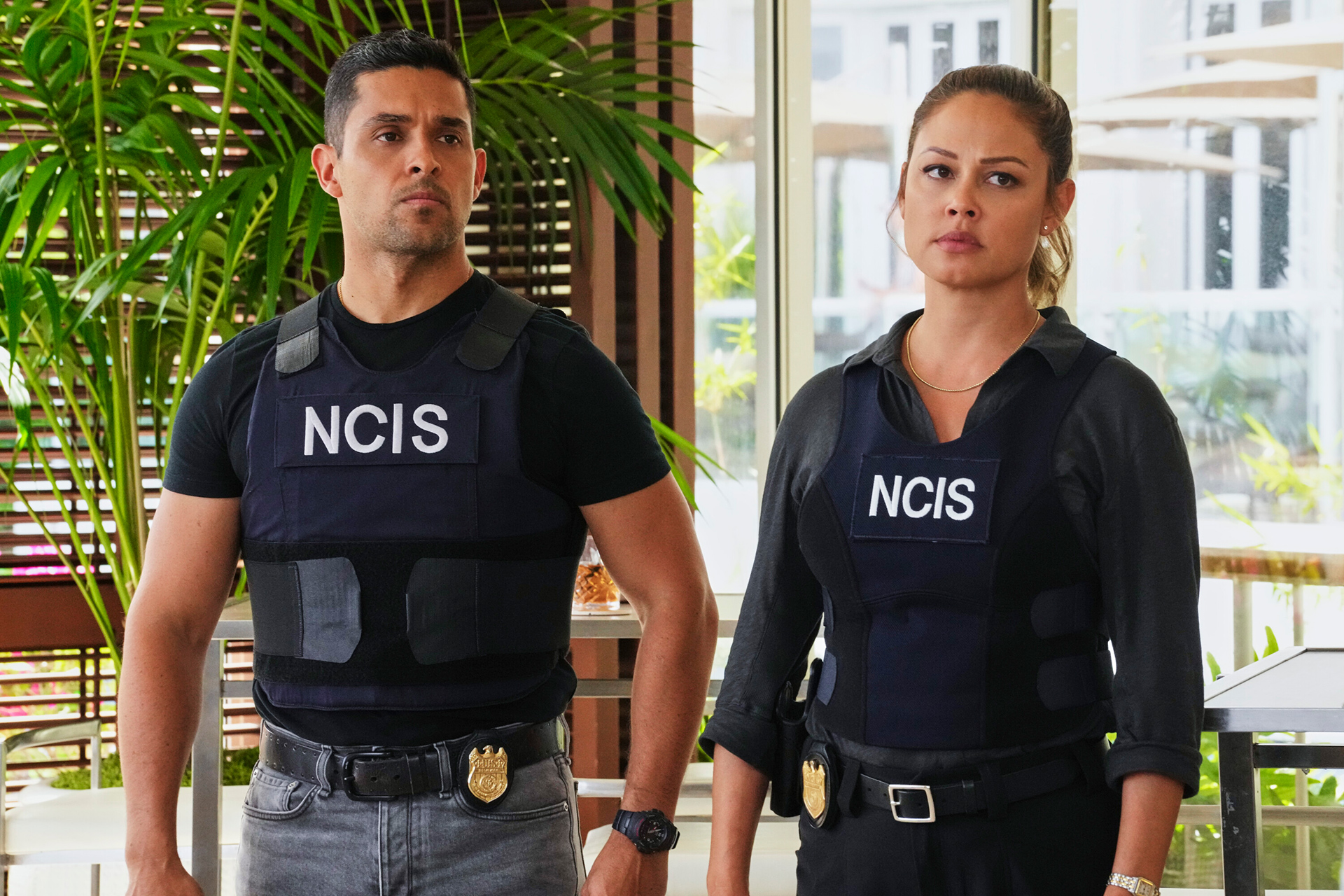 NCIS Hawai'i Season 2 Episode 1 Premiere Recap "Prisoners’ Dilemma